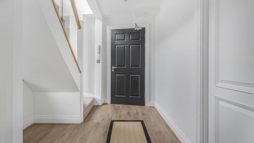 Entrance, Luxury Apartment Jewellery Quarter Birmingham Apartment No 1 in Castle Bromwich