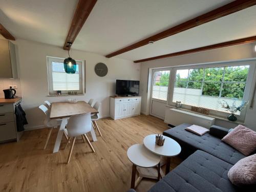 Ferienhaus 'Welle und Watt' - 2024 neu renoviert in Friedrichskoog-Spitze, Deutschland