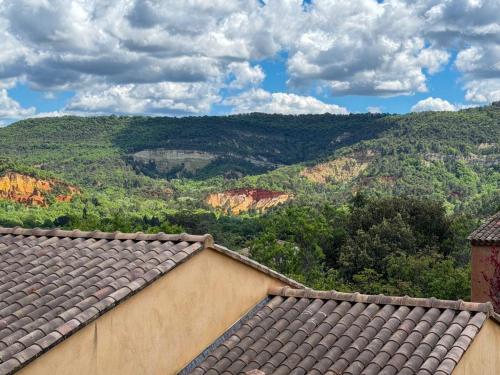Apkārtne, La Maison Bleue in Rustrel