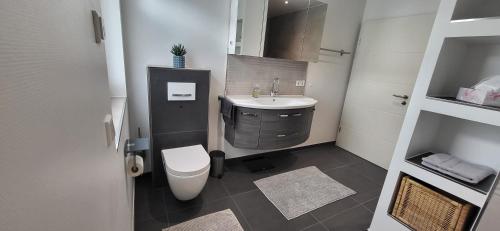 Bathroom, Ferienwohnung in Lohrheim in Oberneisen