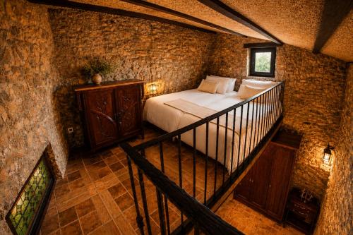 1 double bed, 2 twin beds