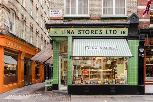Casa Peppino - Soho -  by Frankie Says