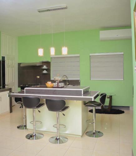 Cedar Grove Luxe in Portmore