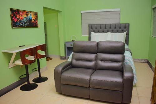Cedar Grove Luxe in Portmore