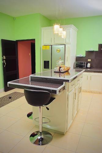 Cedar Grove Luxe in Portmore