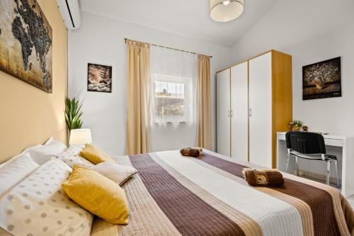 Villa Belvedere for 6 people near Porec with sea view and pet friendly - image 5