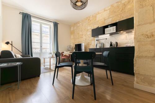 Magnifiques Appartements - Face a la Gare 2