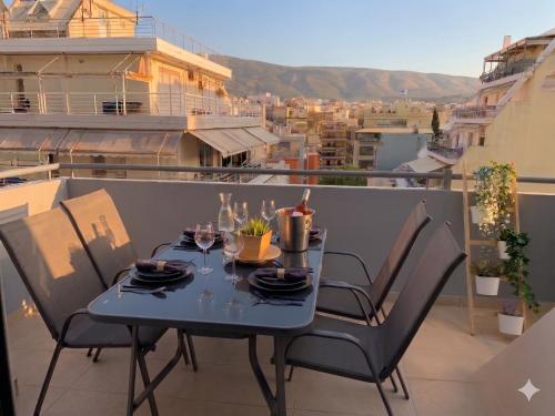 MV Penthouse, Athen