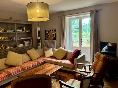 Koplietošanas atpūtas telpa ar TV, La Maison des Vignes - Beaujolais in Saint-Lager