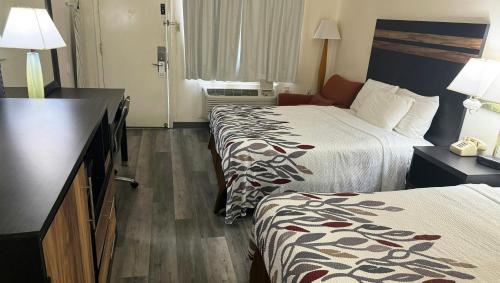 Magnuson Hotel Sierra Vista - image 35