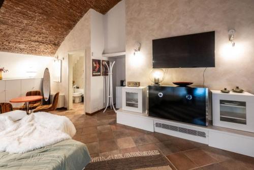 Luxe in the City apartment - image 4