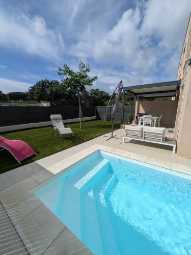 Cottage de Villepey, villa near beach, swimming pool in Frejus