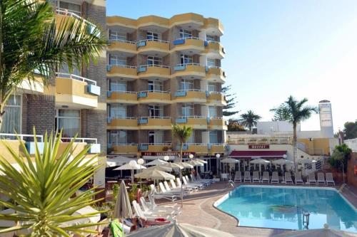 Aparthotel Veril Playa - image 25