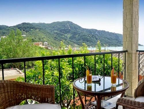  Caramela Beach House, Unterkunft in Agios Stefanos