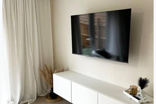 3-Bed House Sleeps 5 Free Parking in Manningham