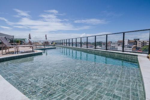 Estudio moderno c/ piscina no rooftop no centro in Other