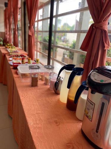 餐飲選擇, 皮耶斯塔酒店 (Hotel Piesta) in 千里達