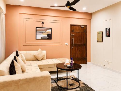 AM Apartments - 1 BHK with View and Parking In Bahria Town - image 2