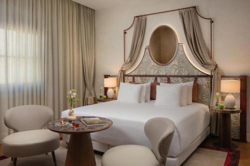 room detail thumbnail 0