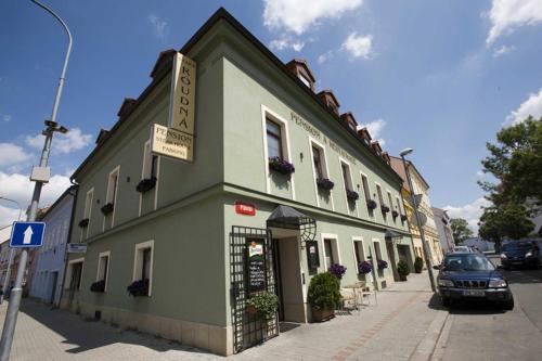 Penzion a Restaurace Stará Roudná - Chambre d'hôtes - Plzeň