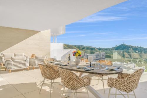 Palo Alto Marbella - Elegant 3 Bed Apartment