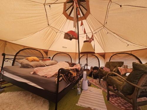Beheizte Jurte Zelt Glamping Camping Winter Schluchtern Hessen Main-Kinzig in Schluchtern
