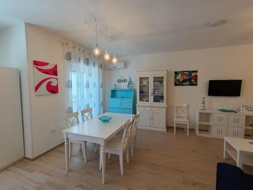 Blue Holiday Apartment