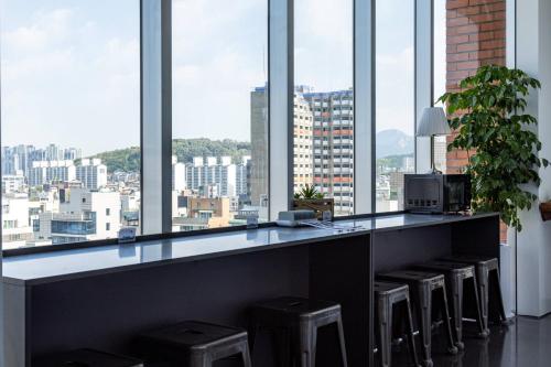 Bar/lounge, Lazy Cube in Hongdae