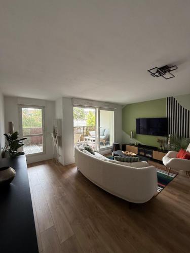 T3 Chartrons 4 Pers Terrasse Sud et Parking Privé – khách sạn tại Bordeaux