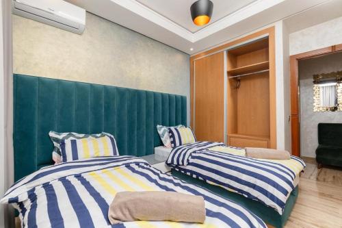 The Red City Retreat. 2BR Elegant Apt . - image 3