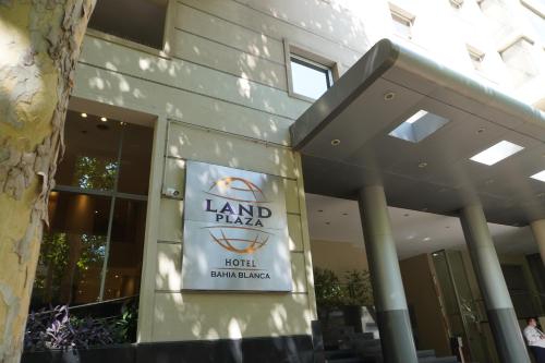 . Land Plaza Hotel