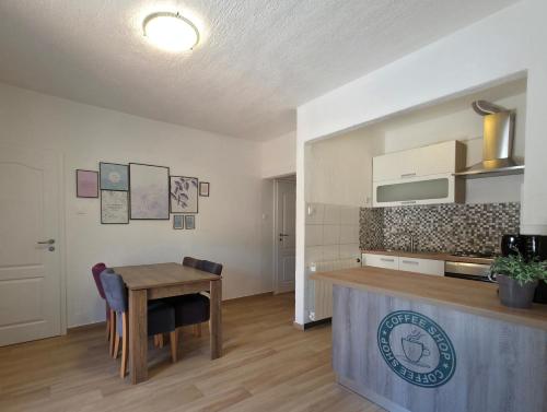virtuve, Apartments Kristijan in Senj