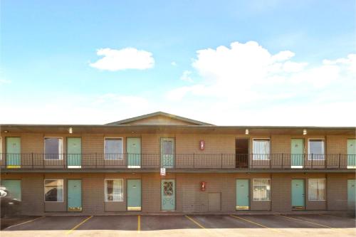 Curry’s Motel by OYO Saginaw MI - image 3