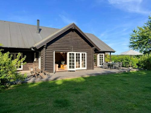 Viesnīcas āriene, Timber Beam House By Kattegat On Djursland in Alsrode