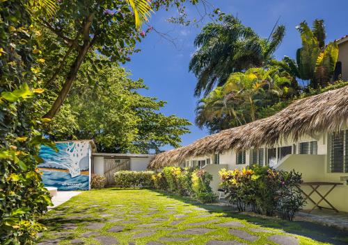 Vista exterior, El Encuentro Surf Lodge in Cabarete