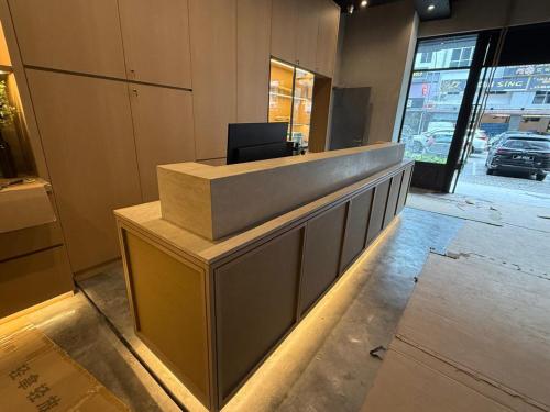 阿特利耶飯店 – 佩爾馬斯 (Atelier Hotel Permas) near 普林通超級市場