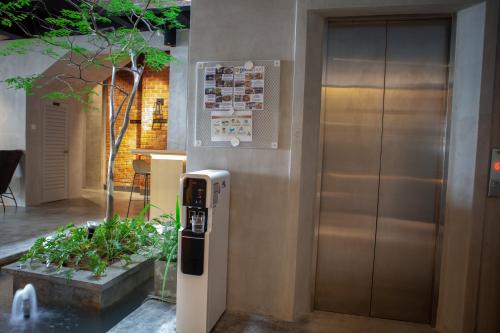 阿特利耶飯店 – 佩爾馬斯 (Atelier Hotel Permas) near 普林通超級市場