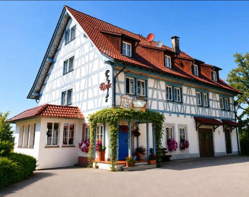 Pension Rose-Monteurzimmer & Ferienzimmer - Bodensee-Selbstversorger mit Küchen, Parken & Kaffee & Wlan frei in Ravensburg, Deutschland
