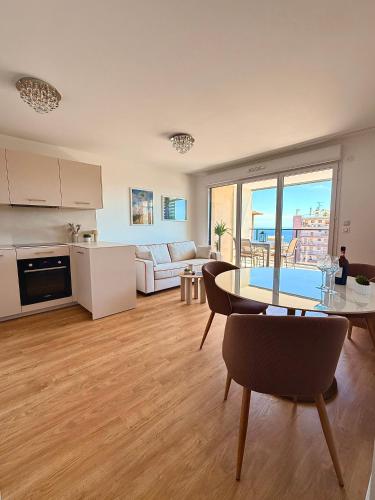 Sea view apartment next to Monaco