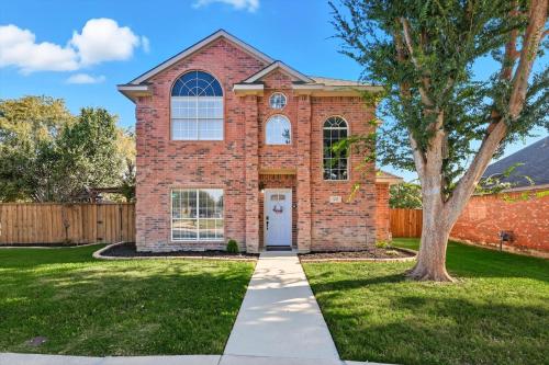 A szálláshely kívülről, French-Style 5-BD w/ Pool, Playground, Cinema in Lewisville (Texas)