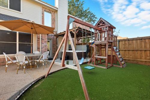 A szálláshely kívülről, French-Style 5-BD w/ Pool, Playground, Cinema in Lewisville (Texas)