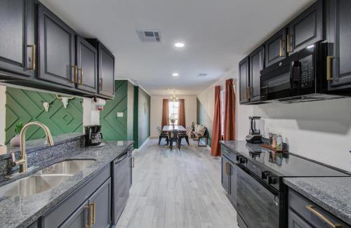 Kitchen, 5-BD, 2-BA Tranquil Retreat ft Jacuzzi & Playground in Ellington