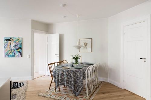 Well-Located Hägersten Apartment Near Metro (Well-Located Hagersten Apartment Near Metro) in 하게르스텐 - 릴제홀멘