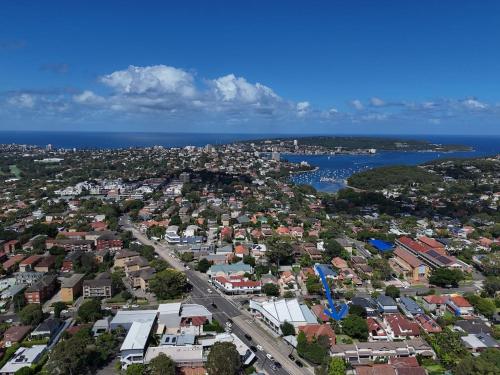 Stunning Art Deco 2BR Apartment Balgowlah - image 4