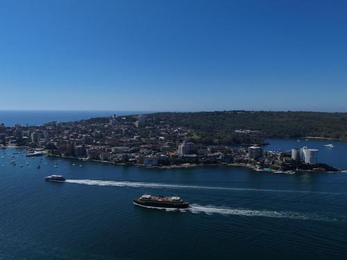 Stunning Art Deco 2BR Apartment Balgowlah - image 13