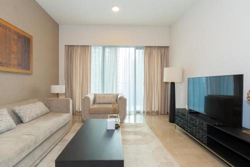 CitiHome Grande - Elegant Downtown 1BR - image 8