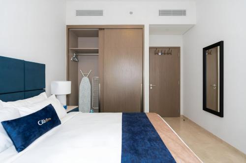 CitiHome Grande - Elegant Downtown 1BR - image 7