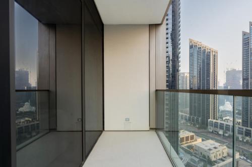 CitiHome Grande - Elegant Downtown 1BR - image 13