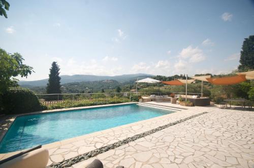 Stunning hilltop Opio villa exceptional views EV charging walk to Valbonne