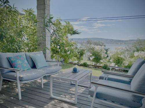 Sea View Apartments Debeli Rtič (Sea View Apartments Debeli Rtic) in Анкаран